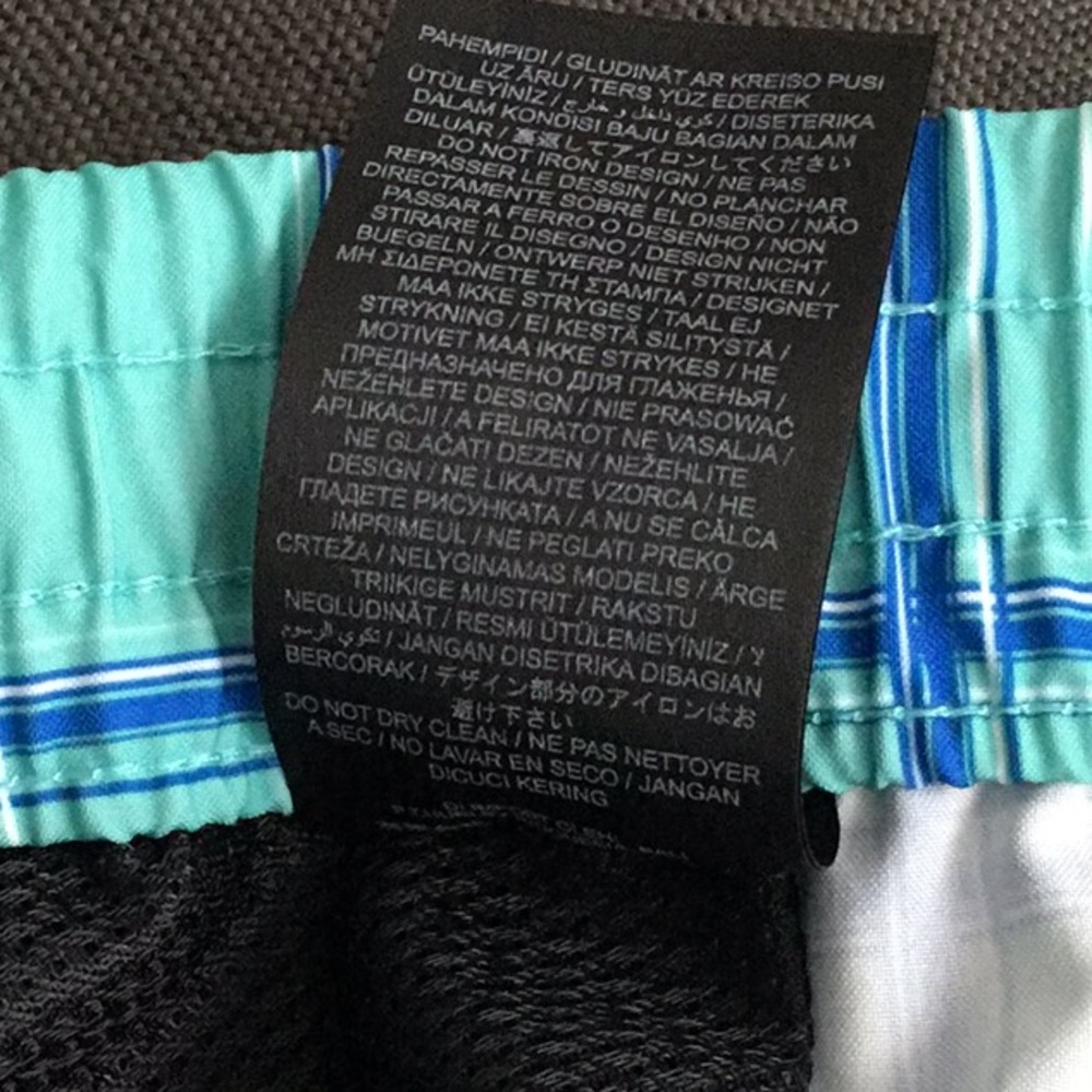 Hurley Volley Shorts NWT - Picture 9 of 10